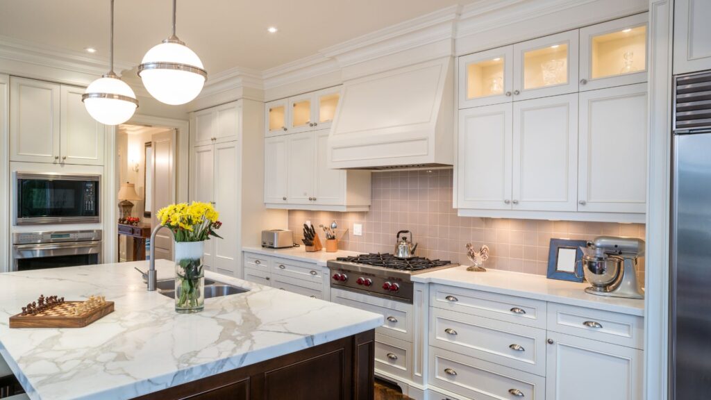 Factors to Consider When Choosing the Right Kitchen Layout in Bellevue